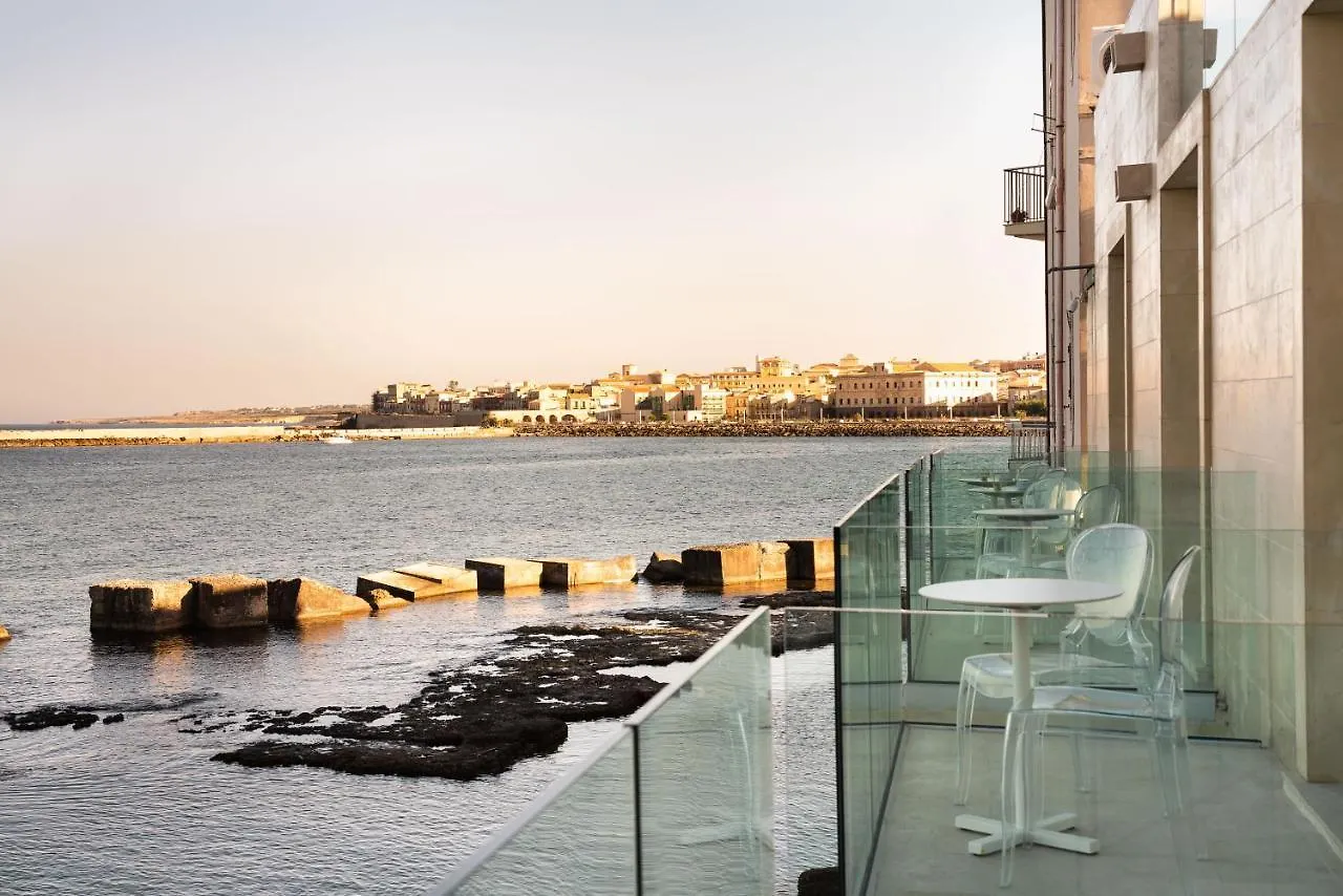 Re Dionisio Luxury Suites Syracuse 4*,