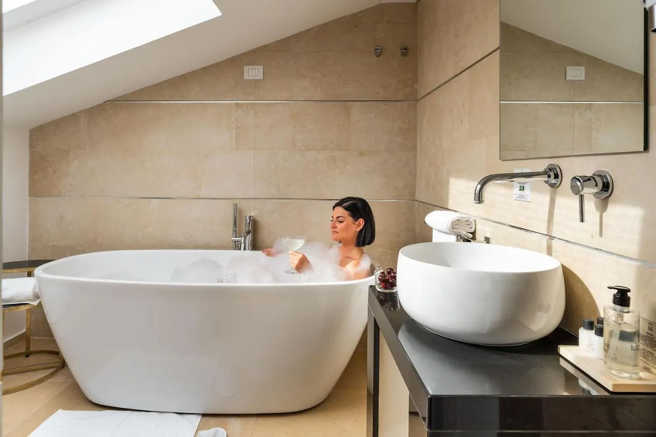 Re Dionisio Luxury Suites Syracuse